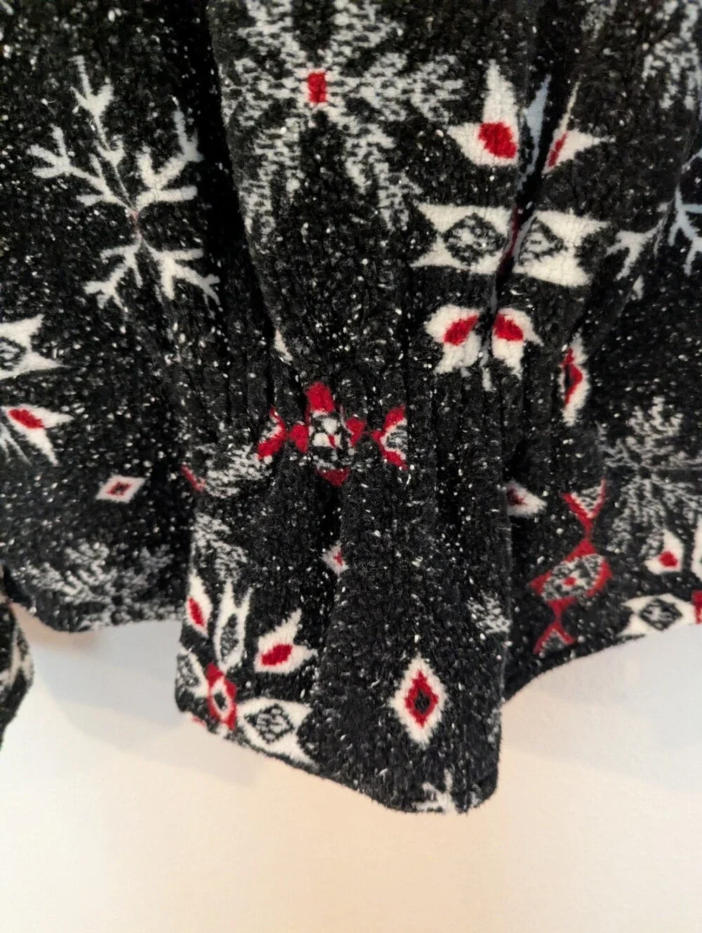 TSUNAMI Vintage Black Snowflake Zip-Up Fleece Medium